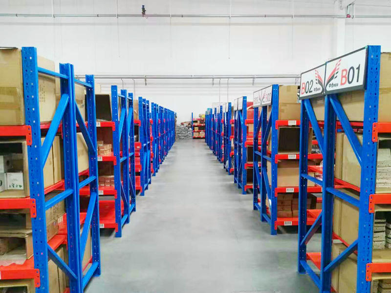 寶時(shí)長春云倉庫內(nèi)實(shí)景